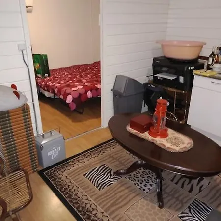 Tuinhuis Apartment *